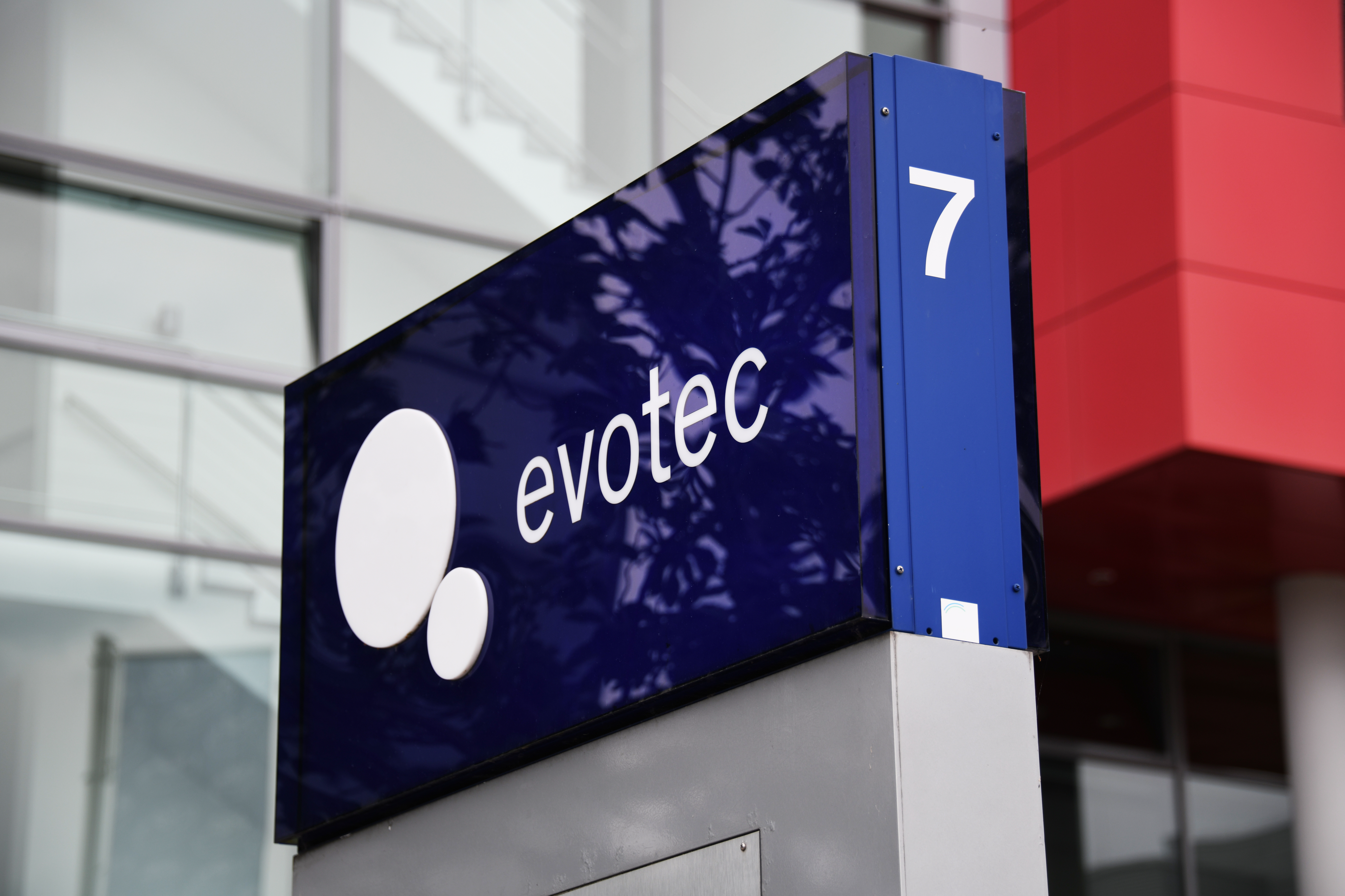 Evotec schließt Standort in Orth an der Donau (NÖ)